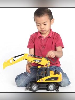 Bruder CAT Wheel Loader Midi 1:16 Scale Construction Vehicle Toy Excavator